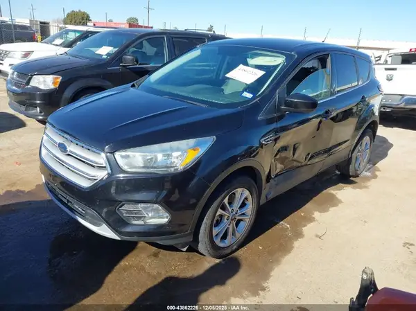 1FMCU9G96KUA72662 2019 FORD ESCAPE - Image 2