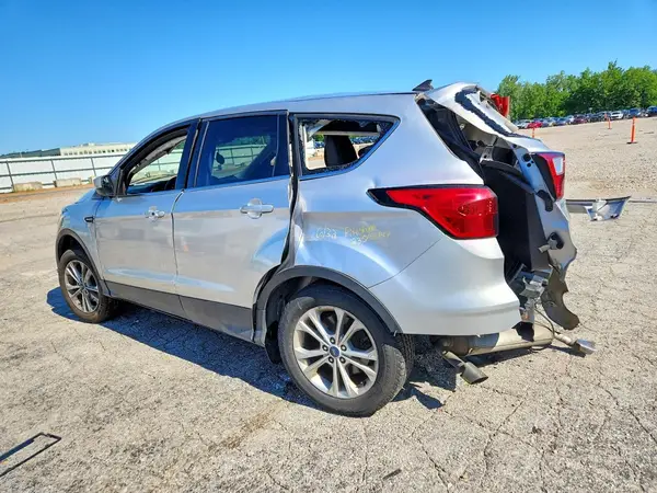 1FMCU9G96KUC08417 2019 FORD ESCAPE - Image 2