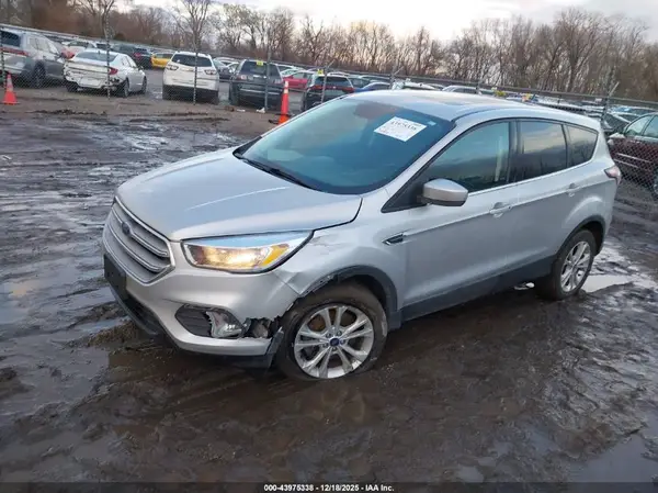 1FMCU9G97HUB08626 2017 FORD ESCAPE - Image 2