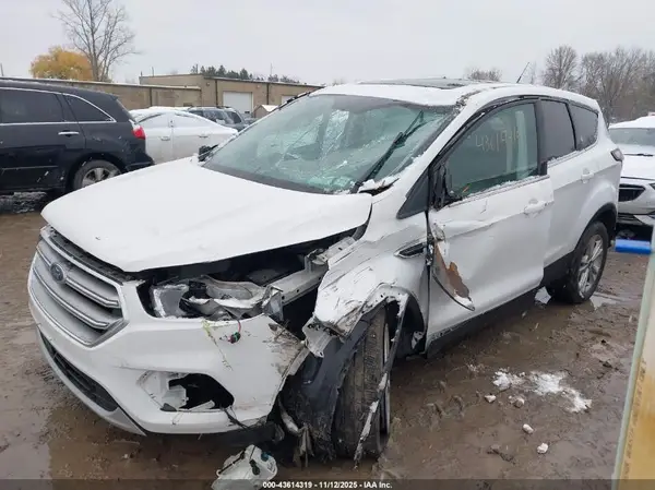 1FMCU9G97HUB67157 2017 FORD ESCAPE - Image 2