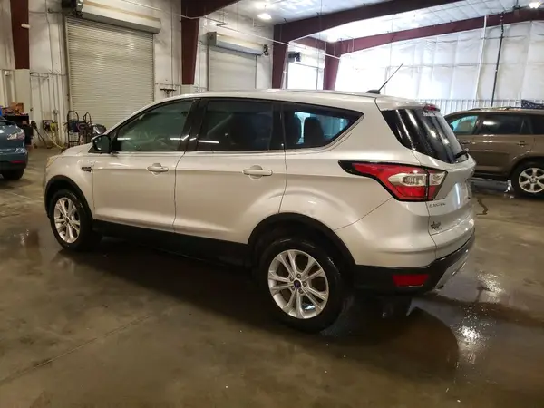 1FMCU9G97HUB68003 2017 FORD ESCAPE - Image 2