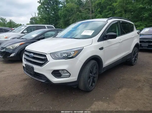 1FMCU9G97HUB96870 2017 FORD ESCAPE - Image 2