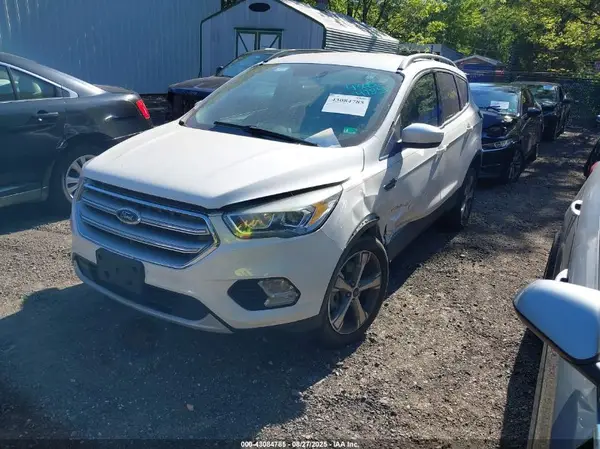1FMCU9G97HUB97047 2017 FORD ESCAPE - Image 2
