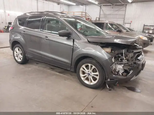 1FMCU9G97HUC05082 2017 FORD ESCAPE - Image 1