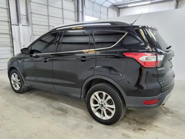 1FMCU9G97HUE28674 2017 FORD ESCAPE - Image 2