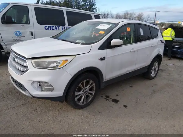 1FMCU9G97HUE36872 2017 FORD ESCAPE - Image 2