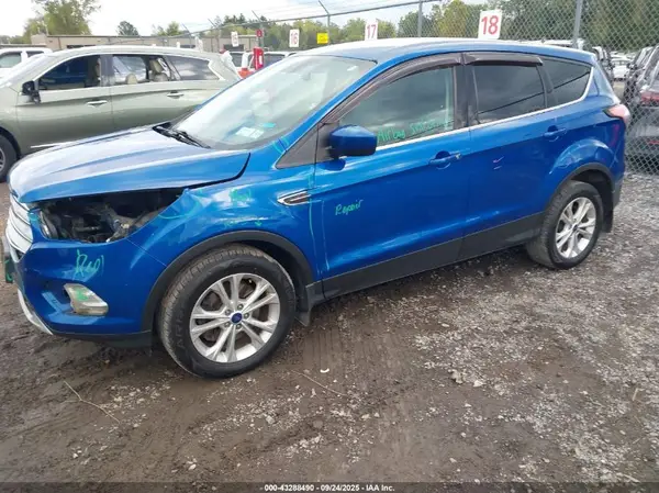 1FMCU9G97HUE99597 2017 FORD ESCAPE - Image 2
