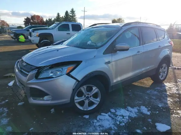 1FMCU9G98GUA28086 2016 FORD ESCAPE - Image 2