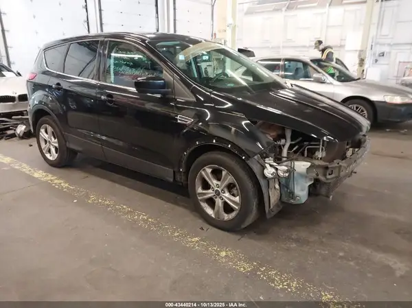 1FMCU9G98GUA31019 2016 FORD ESCAPE - Image 1