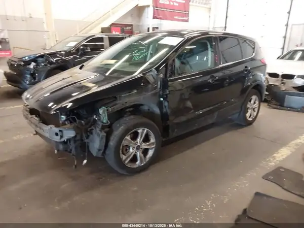 1FMCU9G98GUA31019 2016 FORD ESCAPE - Image 2