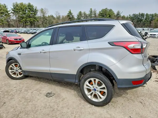 1FMCU9G98HUA73398 2017 FORD ESCAPE - Image 2