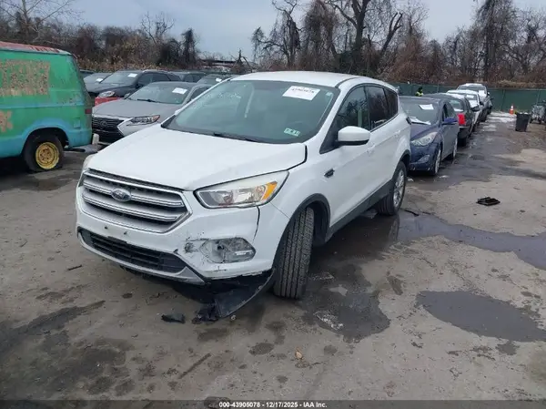 1FMCU9G98HUA78391 2017 FORD ESCAPE - Image 2