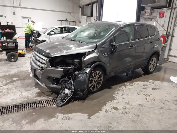 1FMCU9G98HUB16332 2017 FORD ESCAPE - Image 2