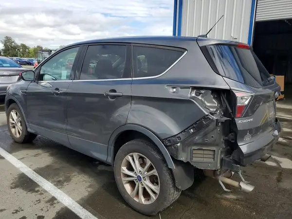 1FMCU9G98HUB30022 2017 FORD ESCAPE - Image 2