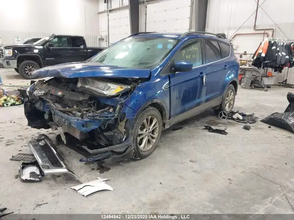 1FMCU9G98HUB32885 2017 FORD ESCAPE - Image 2