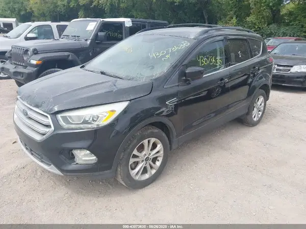 1FMCU9G98HUB39562 2017 FORD ESCAPE - Image 2