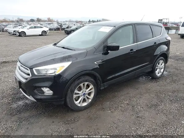 1FMCU9G98HUB82086 2017 FORD ESCAPE - Image 2