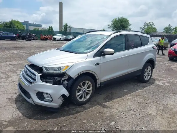 1FMCU9G98HUB95002 2017 FORD ESCAPE - Image 2