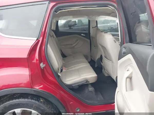 1FMCU9G98HUC35823 2017 FORD ESCAPE - Image 8