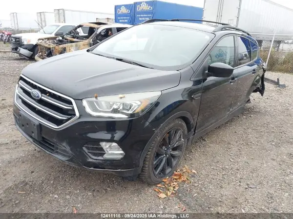 1FMCU9G98HUC99988 2017 FORD ESCAPE - Image 2