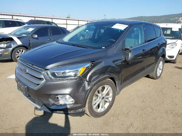 1FMCU9G98HUD41673 2017 FORD ESCAPE - Image 2