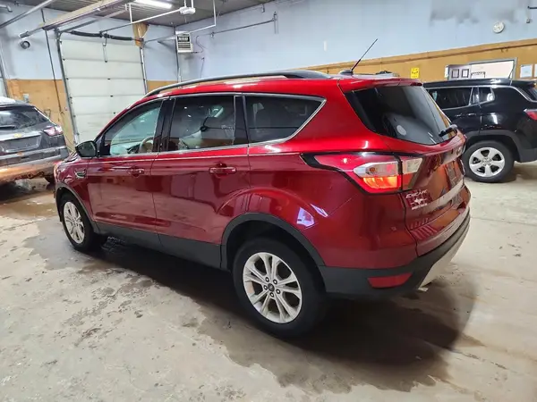 1FMCU9G98JUB49207 2018 FORD ESCAPE - Image 2