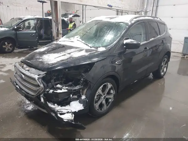 1FMCU9G99HUA23884 2017 FORD ESCAPE - Image 2