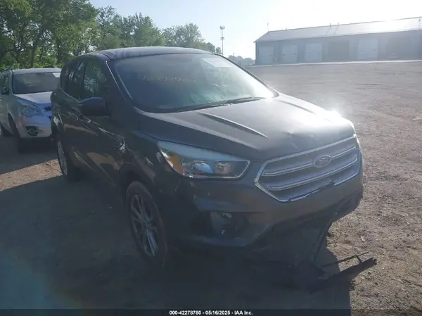 1FMCU9G99HUA24890 2017 FORD ESCAPE - Image 1