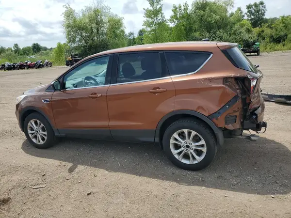 1FMCU9G99HUA94261 2017 FORD ESCAPE - Image 2