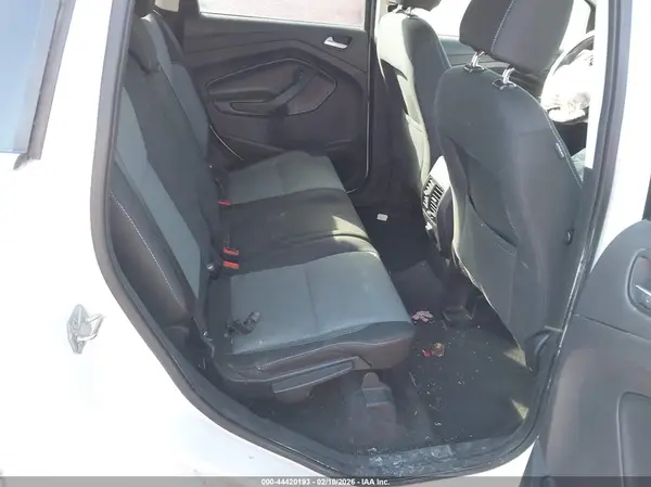 1FMCU9G99HUB04240 2017 FORD ESCAPE - Image 8