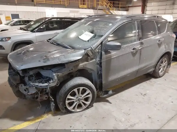 1FMCU9G99HUB32426 2017 FORD ESCAPE - Image 2