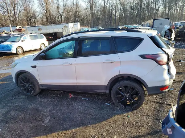 1FMCU9G99HUB49551 2017 FORD ESCAPE - Image 2