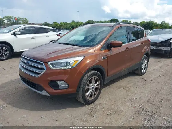 1FMCU9G99HUB95803 2017 FORD ESCAPE - Image 2