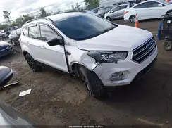 1FMCU9G99HUB98863 2017 FORD ESCAPE