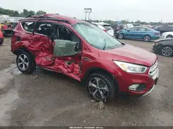 1FMCU9G99HUC01132 2017 FORD ESCAPE