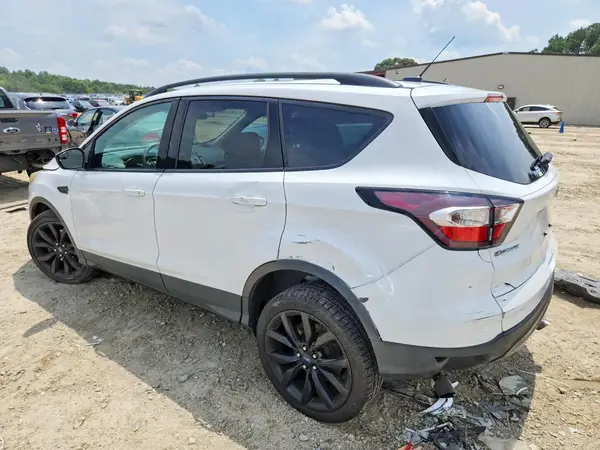 1FMCU9G99HUC17640 2017 FORD ESCAPE - Image 2