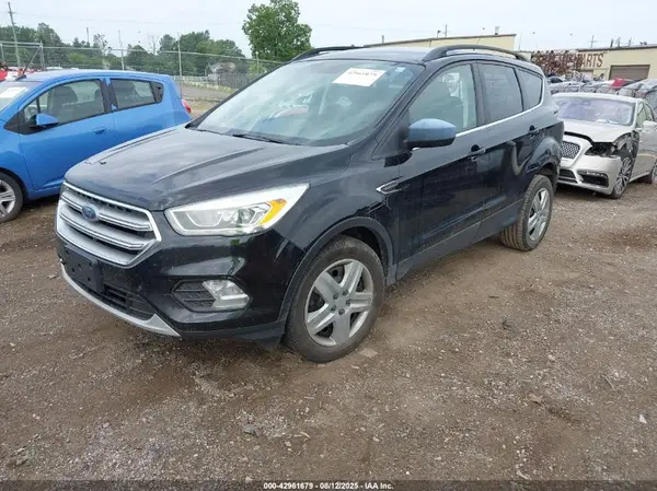 1FMCU9G99HUD00016 2017 FORD ESCAPE - Image 2