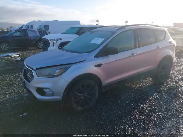 1FMCU9G99HUE09981 2017 FORD ESCAPE - Image 2