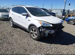 1FMCU9G9XGUA68573 2016 FORD ESCAPE