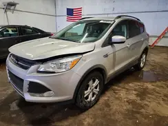 1FMCU9G9XGUA85261 2016 FORD ESCAPE