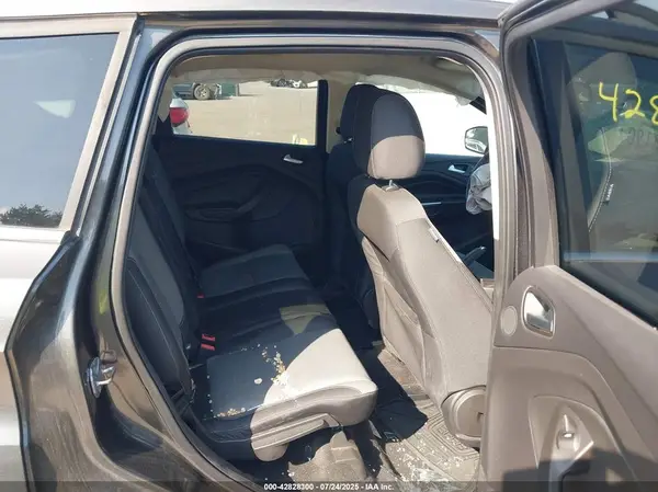 1FMCU9G9XGUA92422 2016 FORD ESCAPE - Image 8