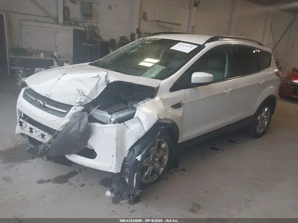 1FMCU9G9XGUB79950 2016 FORD ESCAPE - Image 2