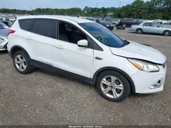 1FMCU9G9XGUC45946 2016 FORD ESCAPE