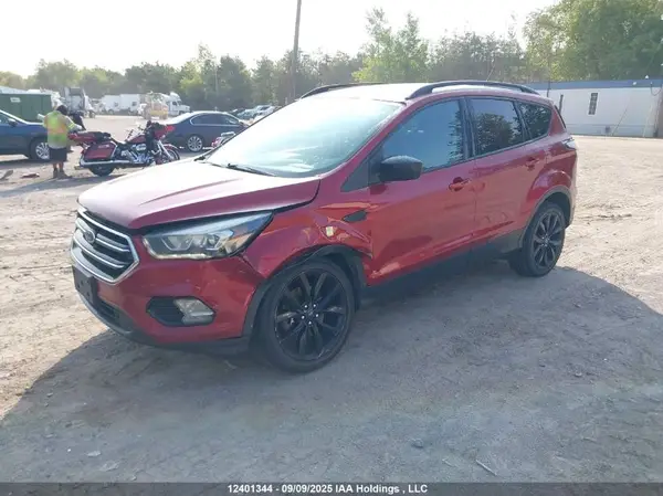 1FMCU9G9XHUA34005 2017 FORD ESCAPE - Image 2