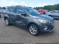 1FMCU9G9XHUA55520 2017 FORD ESCAPE