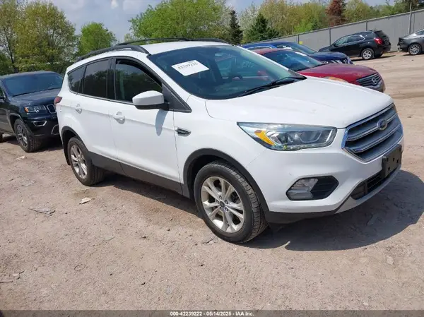 1FMCU9G9XHUB12931 2017 FORD ESCAPE - Image 1