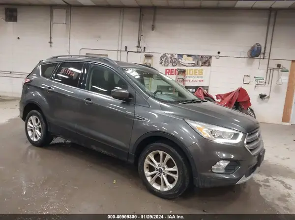 1FMCU9G9XHUB71008 2017 FORD ESCAPE - Image 1