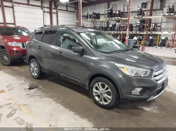 1FMCU9G9XHUC36018 2017 FORD ESCAPE - Image 1
