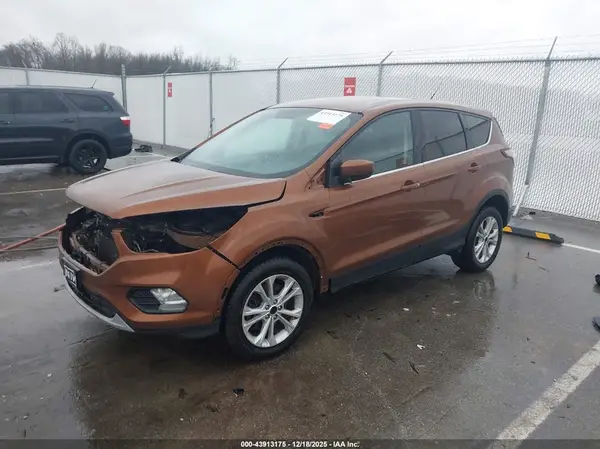 1FMCU9G9XHUC52185 2017 FORD ESCAPE - Image 2