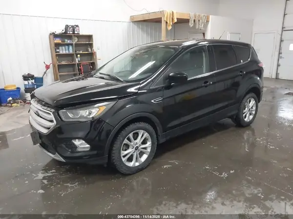 1FMCU9G9XHUC52218 2017 FORD ESCAPE - Image 2